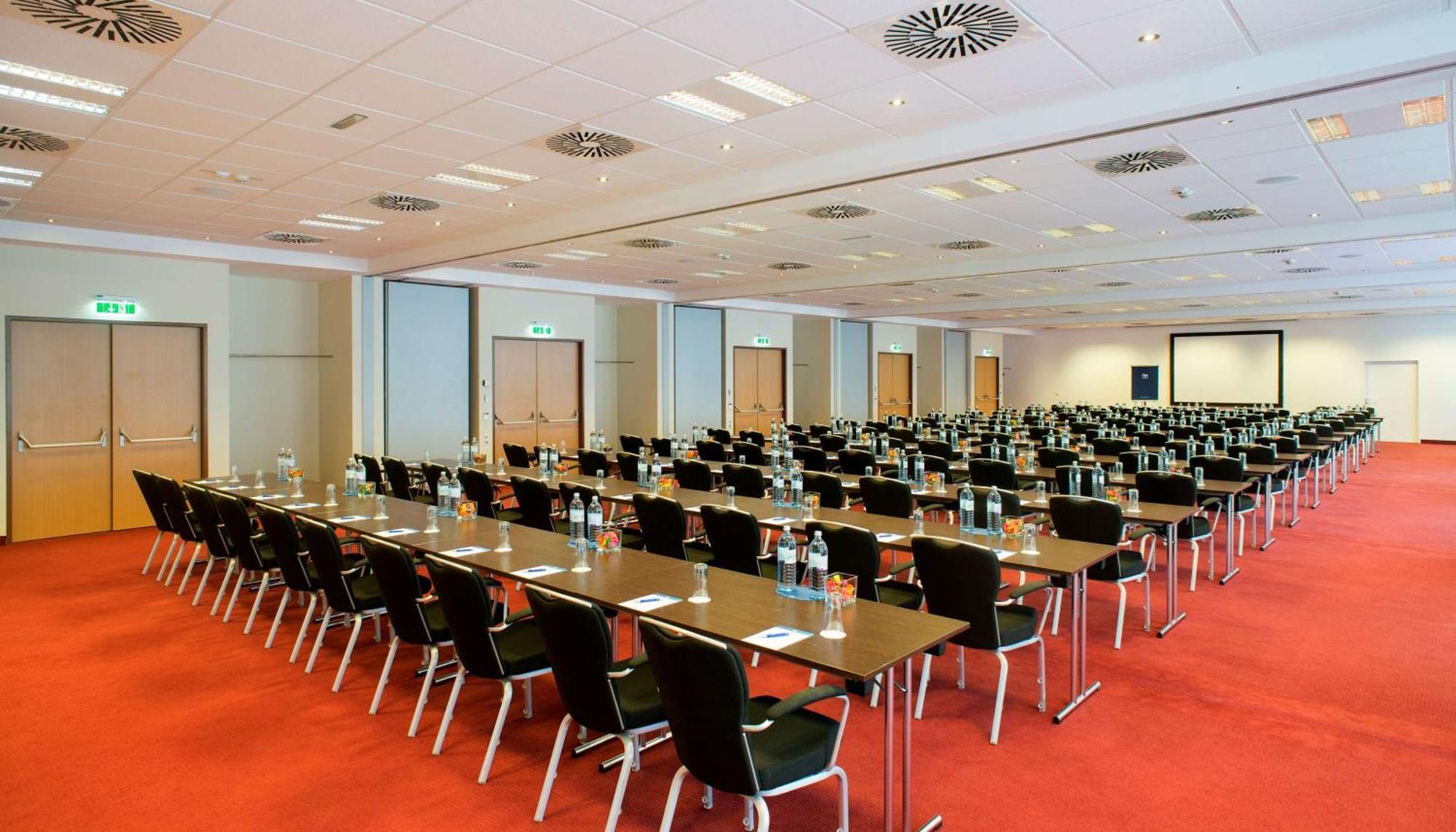 Hôtel NH Vienna Airport Conference Center à Schwechat Extérieur photo